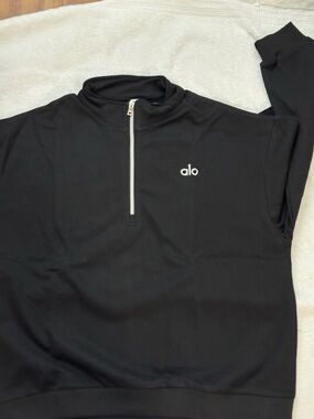 ALO Yoga Men's Black Half-Zip Pullover Sweater